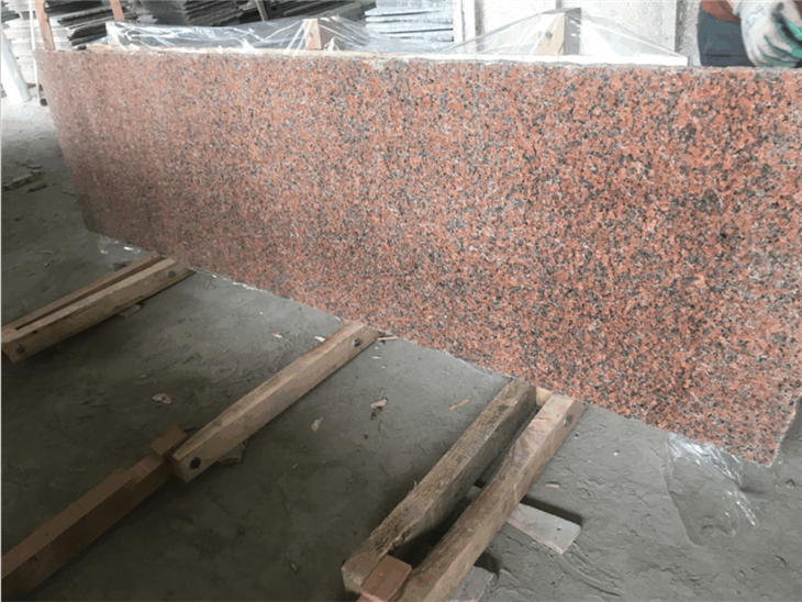 G562 Maple Red Granite in Kitchen